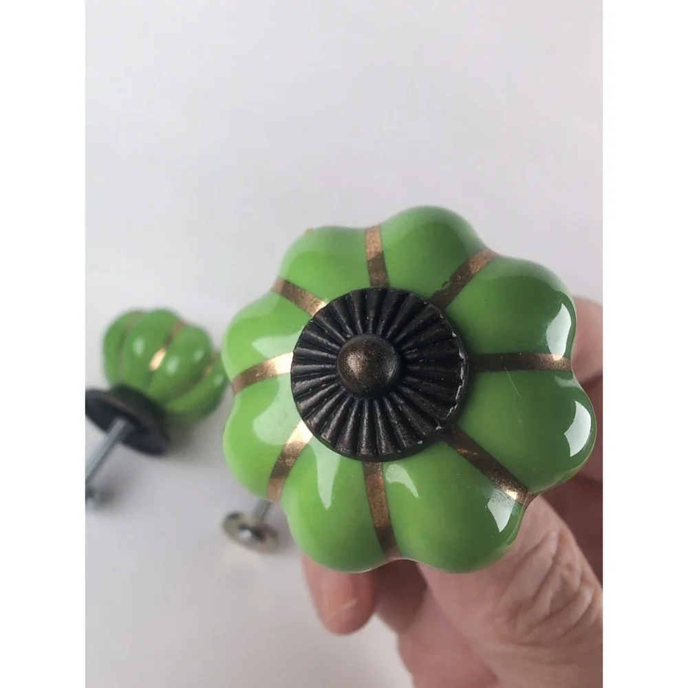 Set of 4 Green W/Gold Enameled Drawer Pull Knobs Ceramic/Porcelain